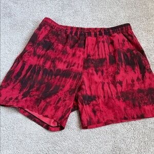Lululemon Athletica Red and Black Pace Breaker - 7”